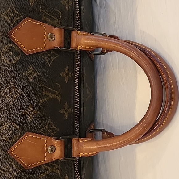 LOUIS VUITTON 1985 VINTAGE MONOGRAM CANVAS SPEEDY 40 BAG WITH LOCK& KEY #304 - Picture 9 of 17